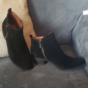Luckey Brand black suade booties